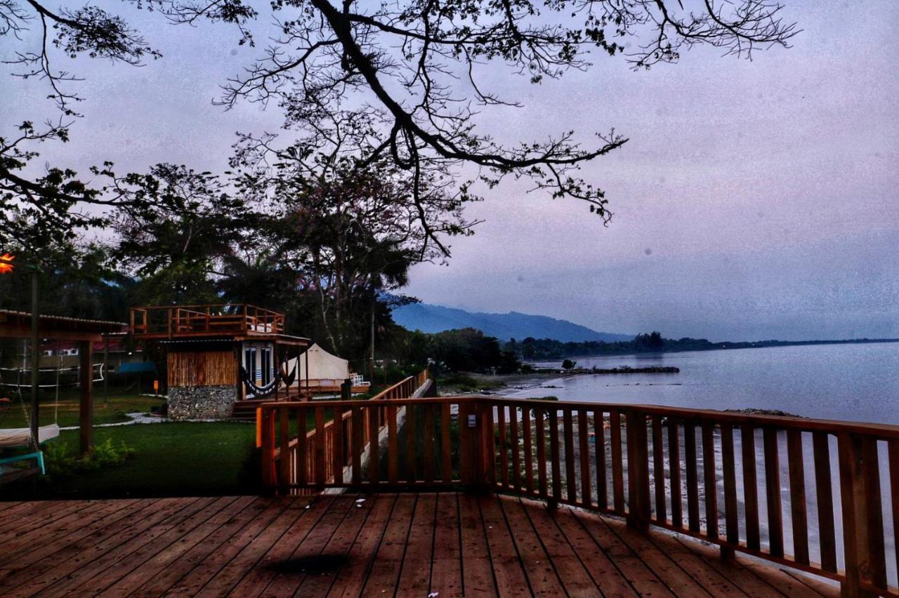 Sunset Hut Hostel Омоа Екстер'єр фото