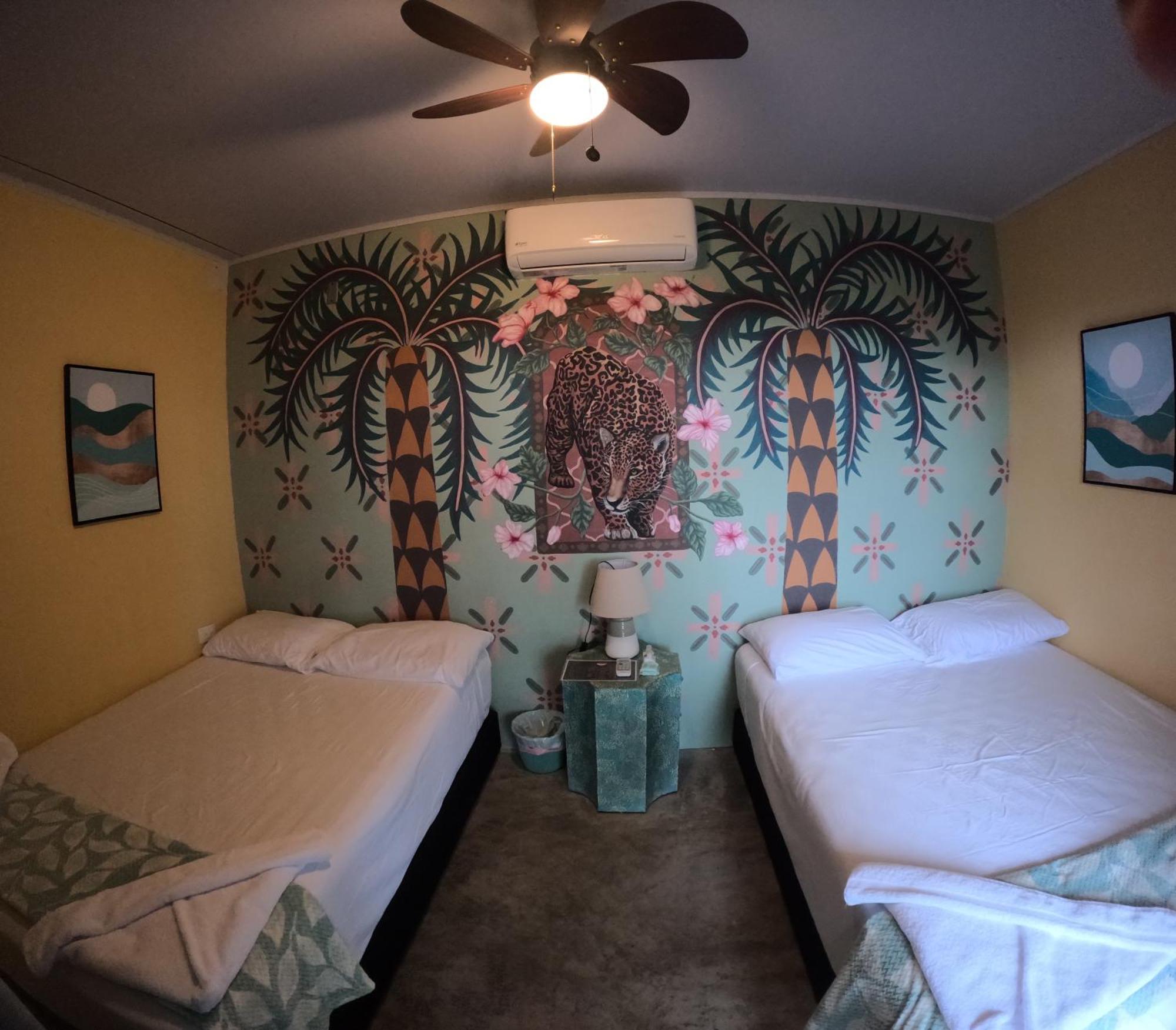 Sunset Hut Hostel Омоа Екстер'єр фото
